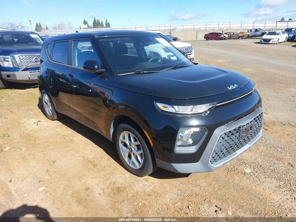 2022 KIA SOUL LX