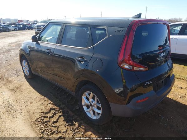 2022 KIA SOUL LX