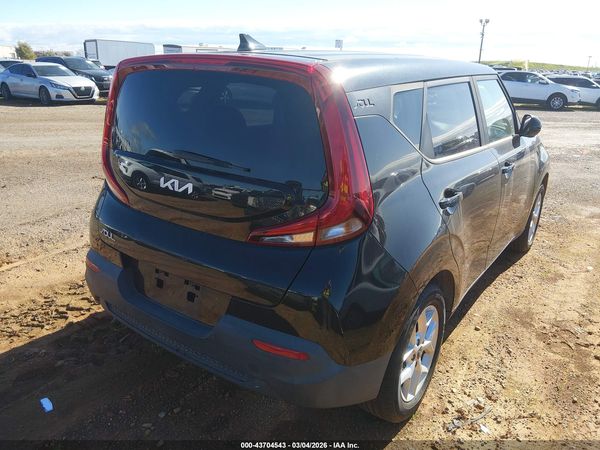2022 KIA SOUL LX