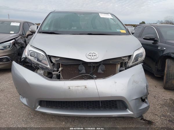 2015 TOYOTA SIENNA