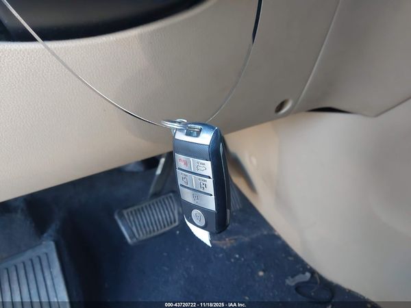 2016 KIA SEDONA EX