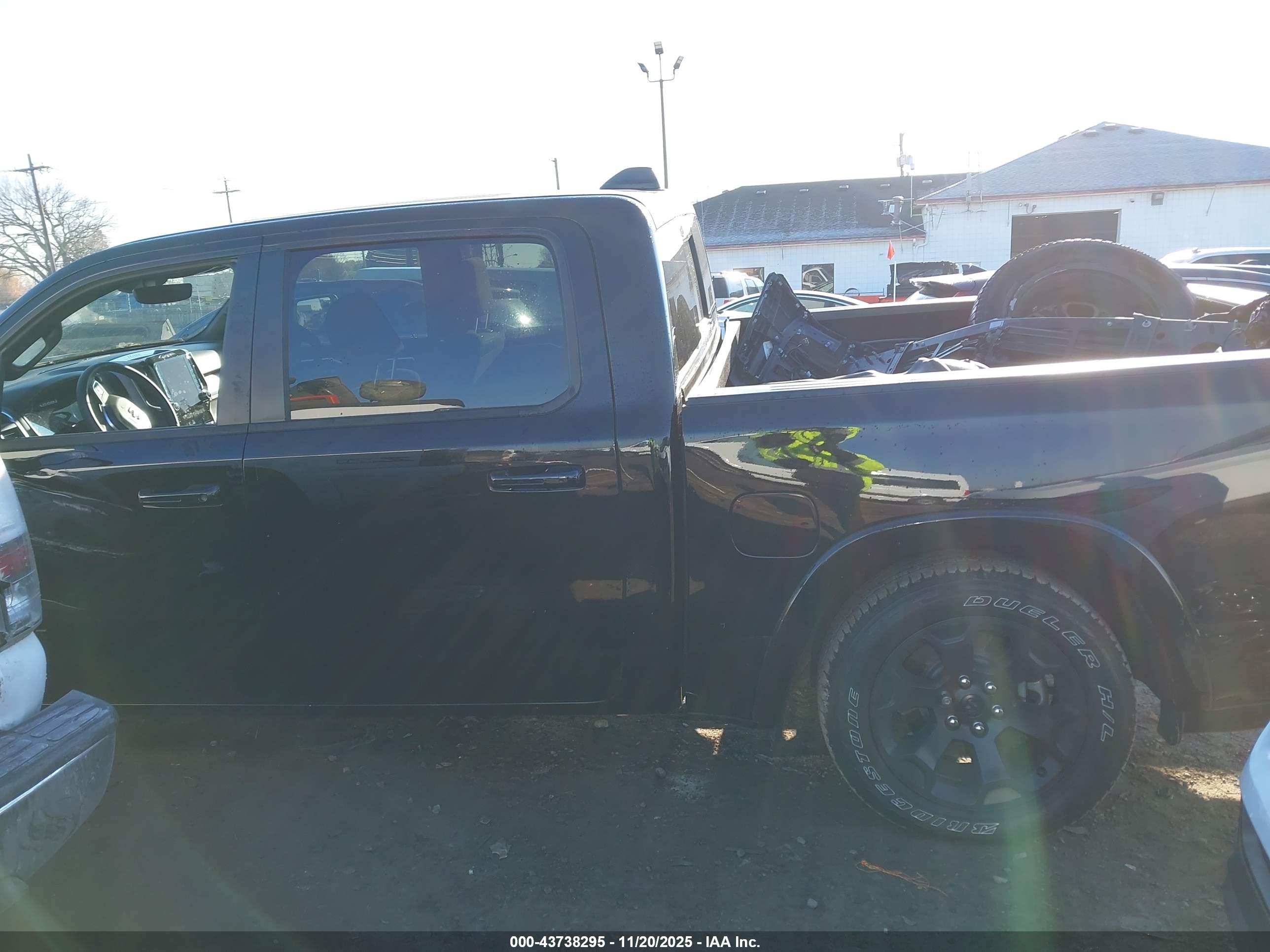 2025 RAM 1500 BIG HORN  4X4 5'7 BOX
