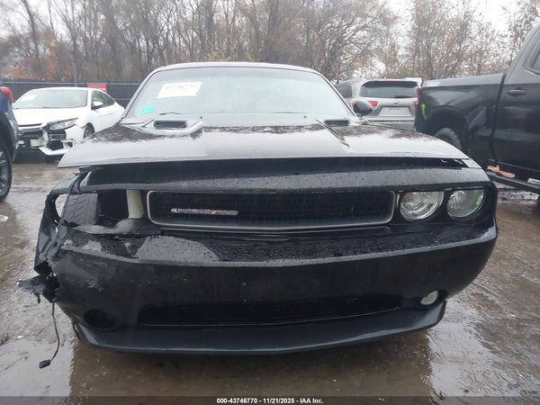 2014 DODGE CHALLENGER SXT PLUS