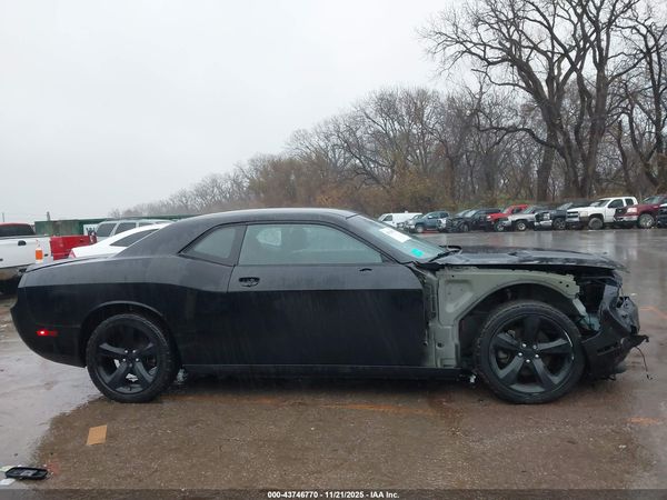 2014 DODGE CHALLENGER SXT PLUS