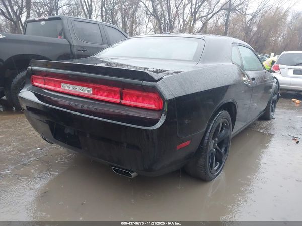 2014 DODGE CHALLENGER SXT PLUS