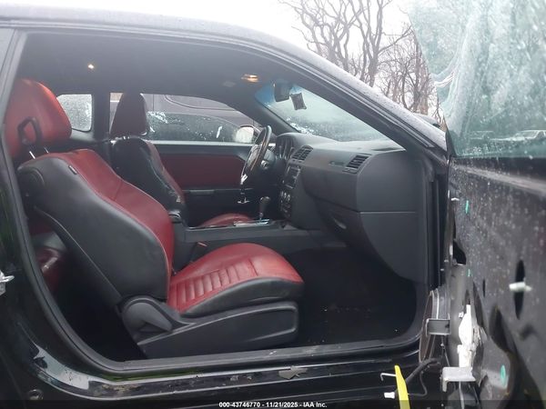 2014 DODGE CHALLENGER SXT PLUS