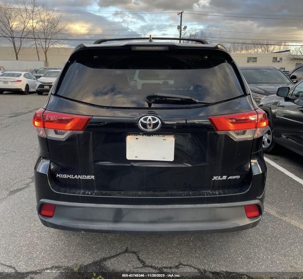 2019 TOYOTA HIGHLANDER XLE