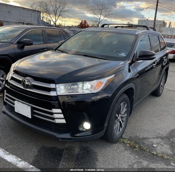 2019 TOYOTA HIGHLANDER XLE