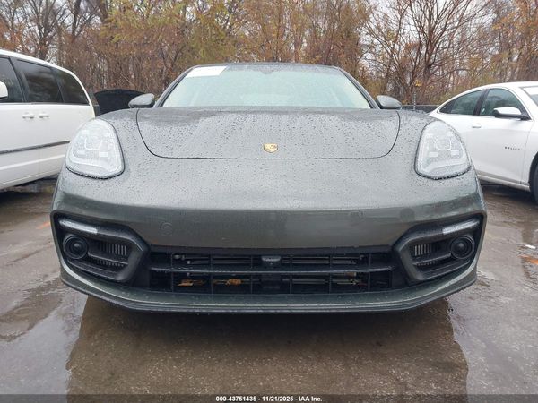 2023 PORSCHE PANAMERA
