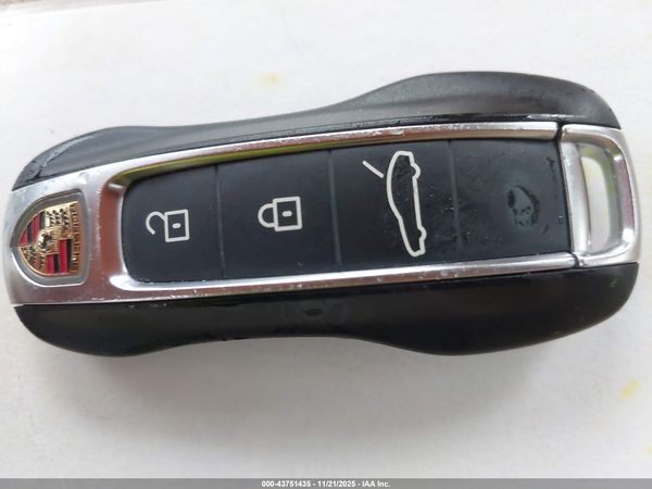 2023 PORSCHE PANAMERA