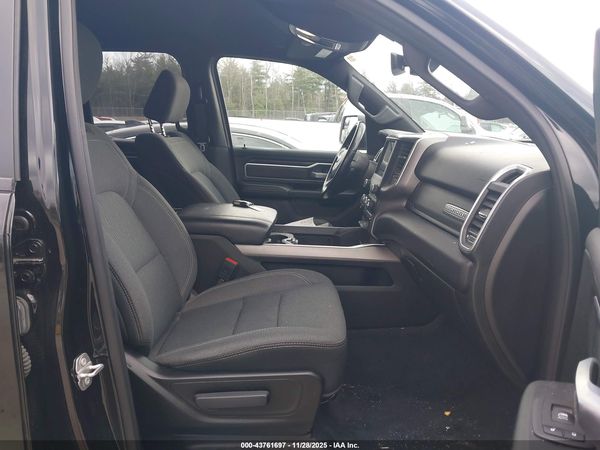 2021 RAM 1500 BIG HORN  4X4 6'4 BOX