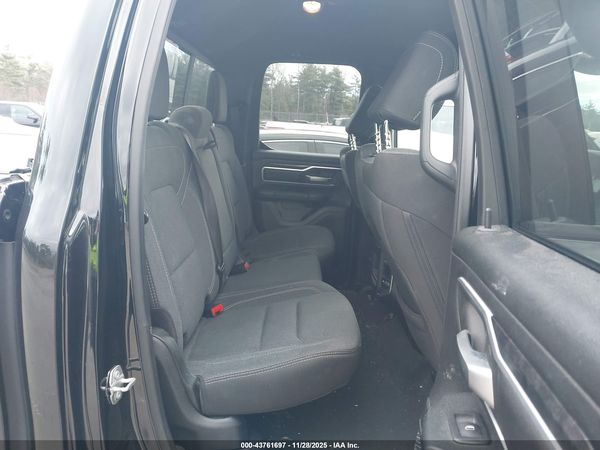 2021 RAM 1500 BIG HORN  4X4 6'4 BOX
