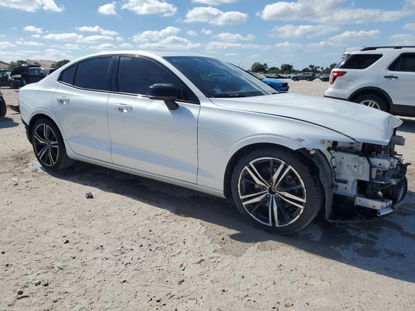 2020 VOLVO S60