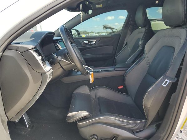2020 VOLVO S60