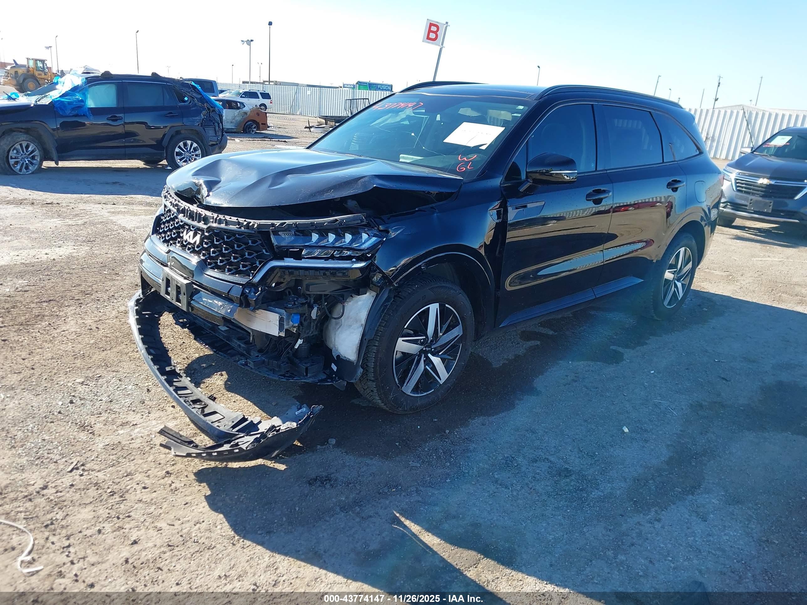 2023 KIA SORENTO S