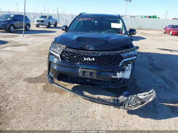 2023 KIA SORENTO S