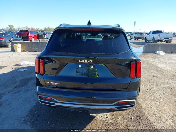 2023 KIA SORENTO S