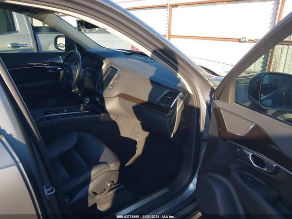 2019 VOLVO XC90 T5 MOMENTUM