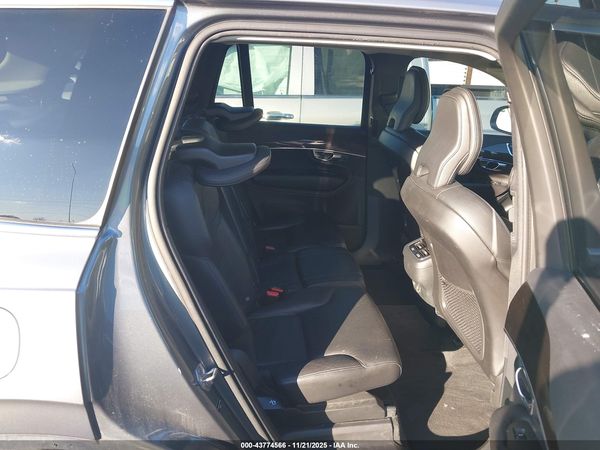 2019 VOLVO XC90 T5 MOMENTUM