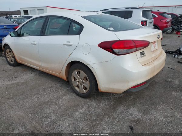 2017 KIA FORTE LX