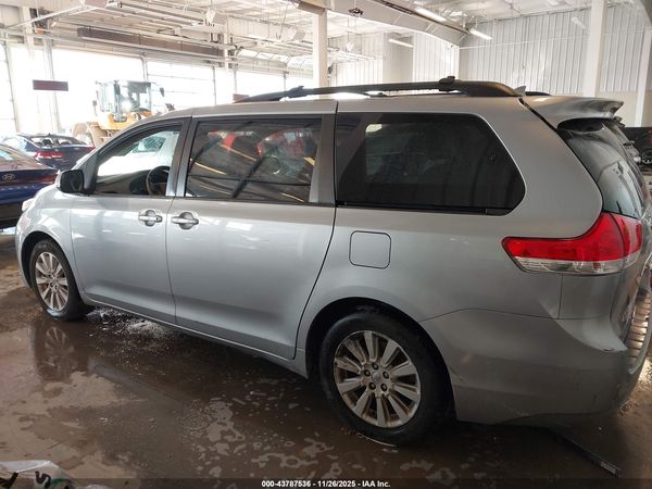 2014 TOYOTA SIENNA LIMITED 7 PASSENGER