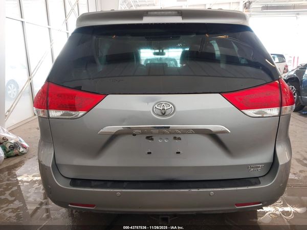 2014 TOYOTA SIENNA LIMITED 7 PASSENGER