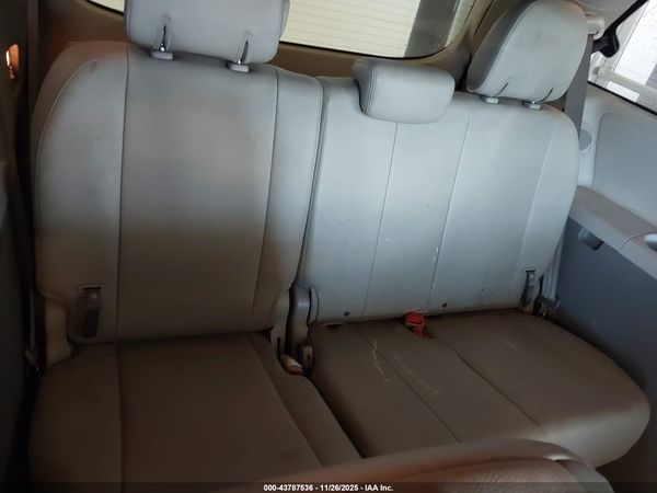 2014 TOYOTA SIENNA LIMITED 7 PASSENGER