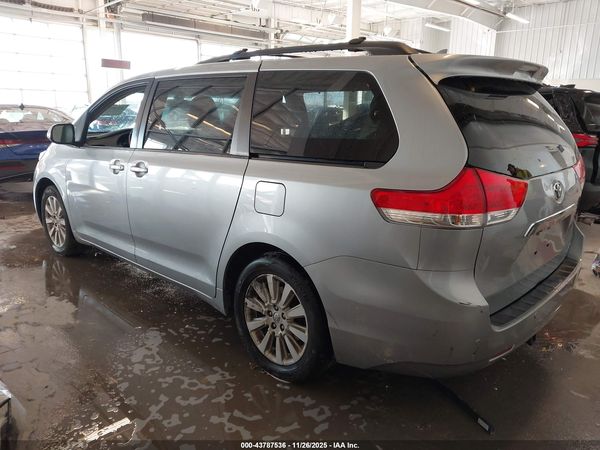 2014 TOYOTA SIENNA LIMITED 7 PASSENGER