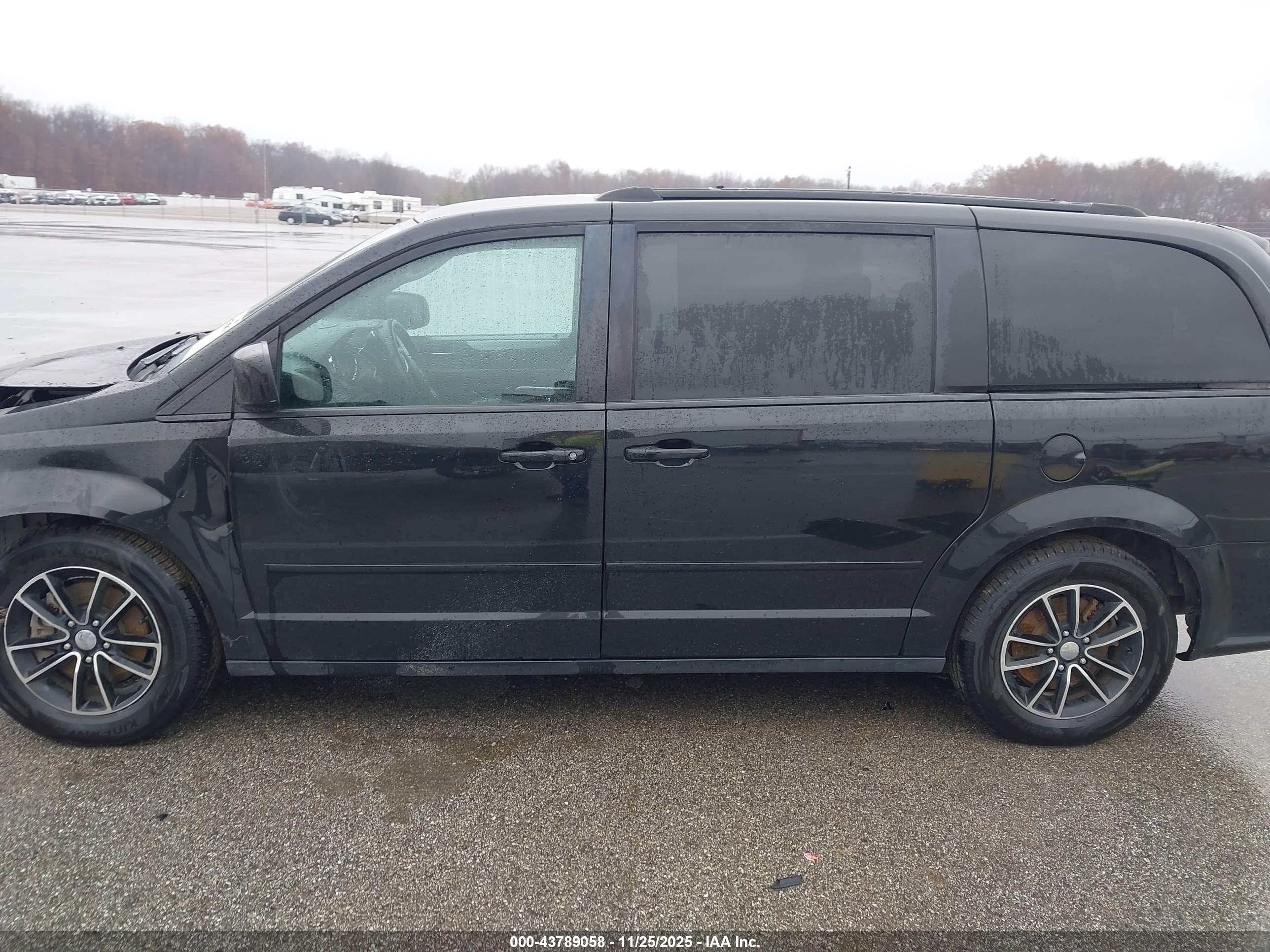 2017 DODGE GRAND CARAVAN GT