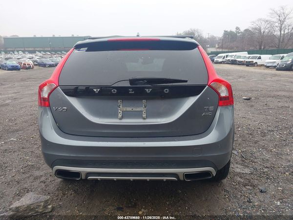 2017 VOLVO V60 CROSS COUNTRY T5