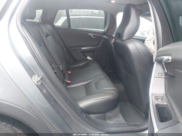 2017 VOLVO V60 CROSS COUNTRY T5
