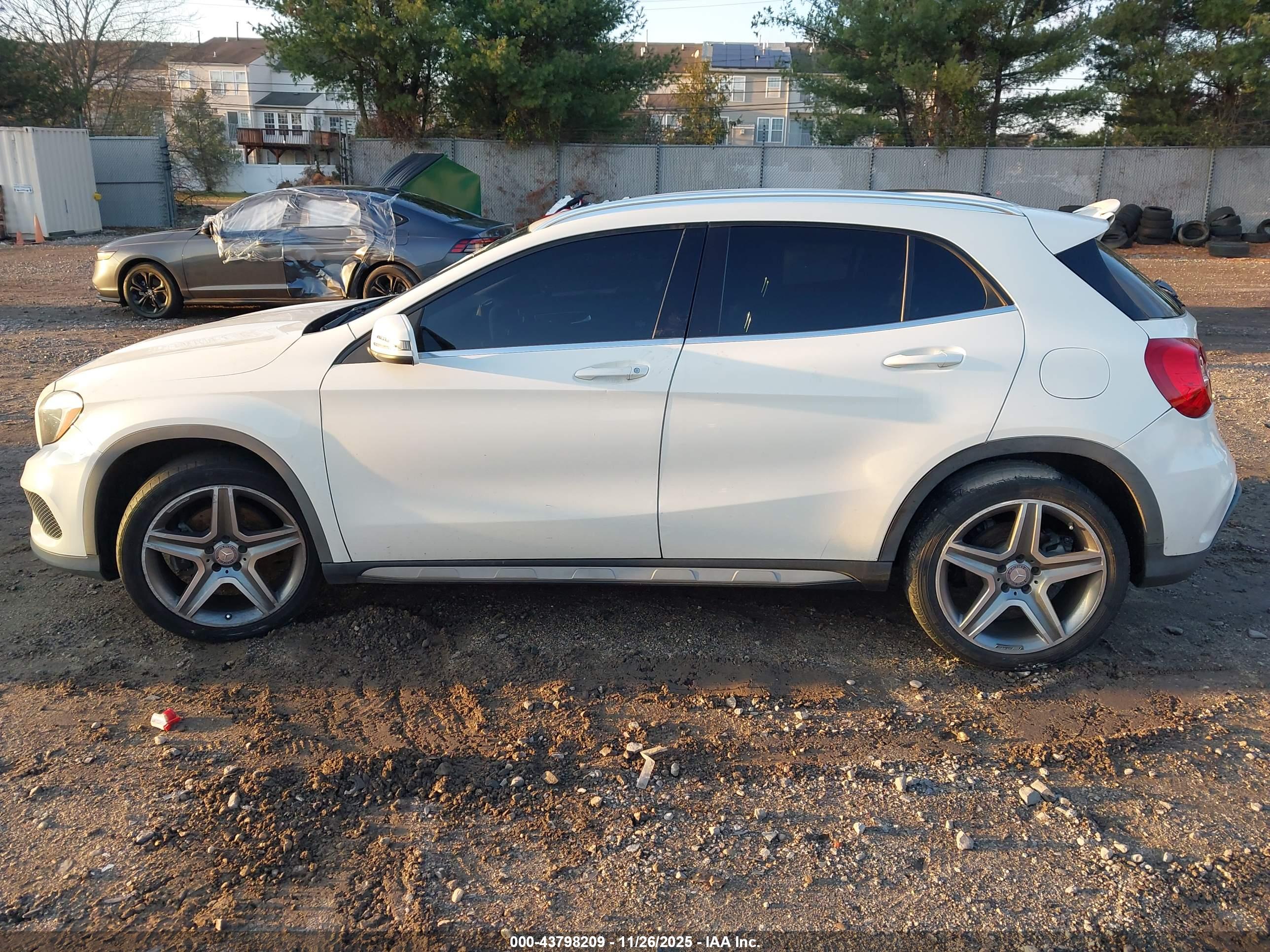 2015 MERCEDES-BENZ GLA 250 GLA250 4-MATIC