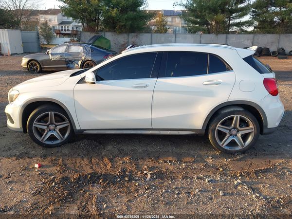 2015 MERCEDES-BENZ GLA 250 GLA250 4-MATIC
