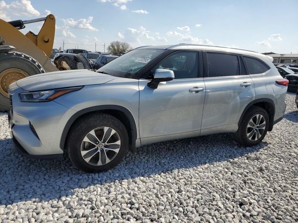 2020 TOYOTA HIGHLANDER