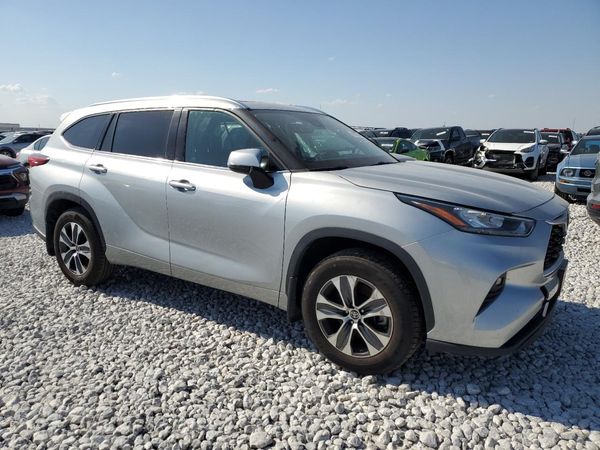 2020 TOYOTA HIGHLANDER