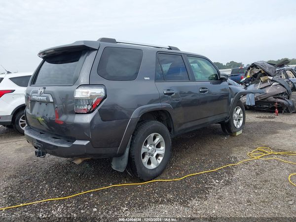 2022 TOYOTA 4RUNNER SR5 PREMIUM