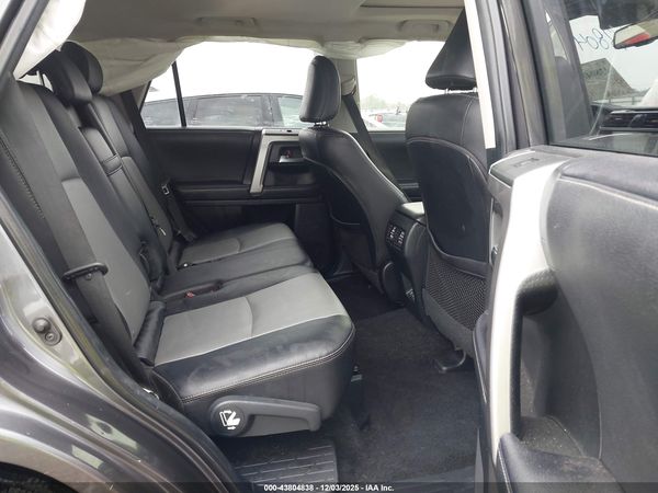 2022 TOYOTA 4RUNNER SR5 PREMIUM