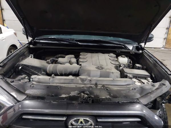 2023 TOYOTA 4RUNNER SR5 PREMIUM