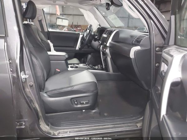 2023 TOYOTA 4RUNNER SR5 PREMIUM