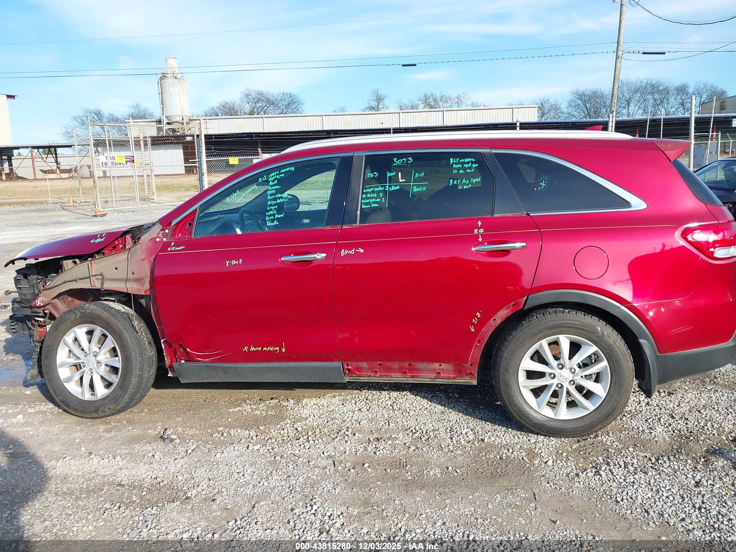 2016 KIA SORENTO 2.4L LX