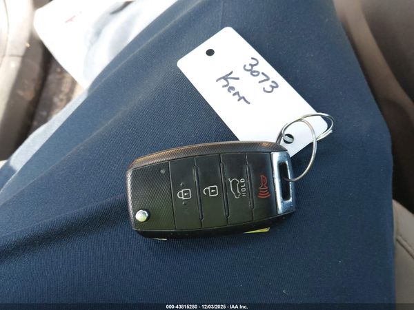 2016 KIA SORENTO 2.4L LX