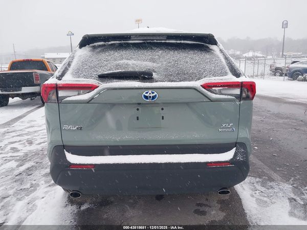 2021 TOYOTA RAV4 HYBRID XLE