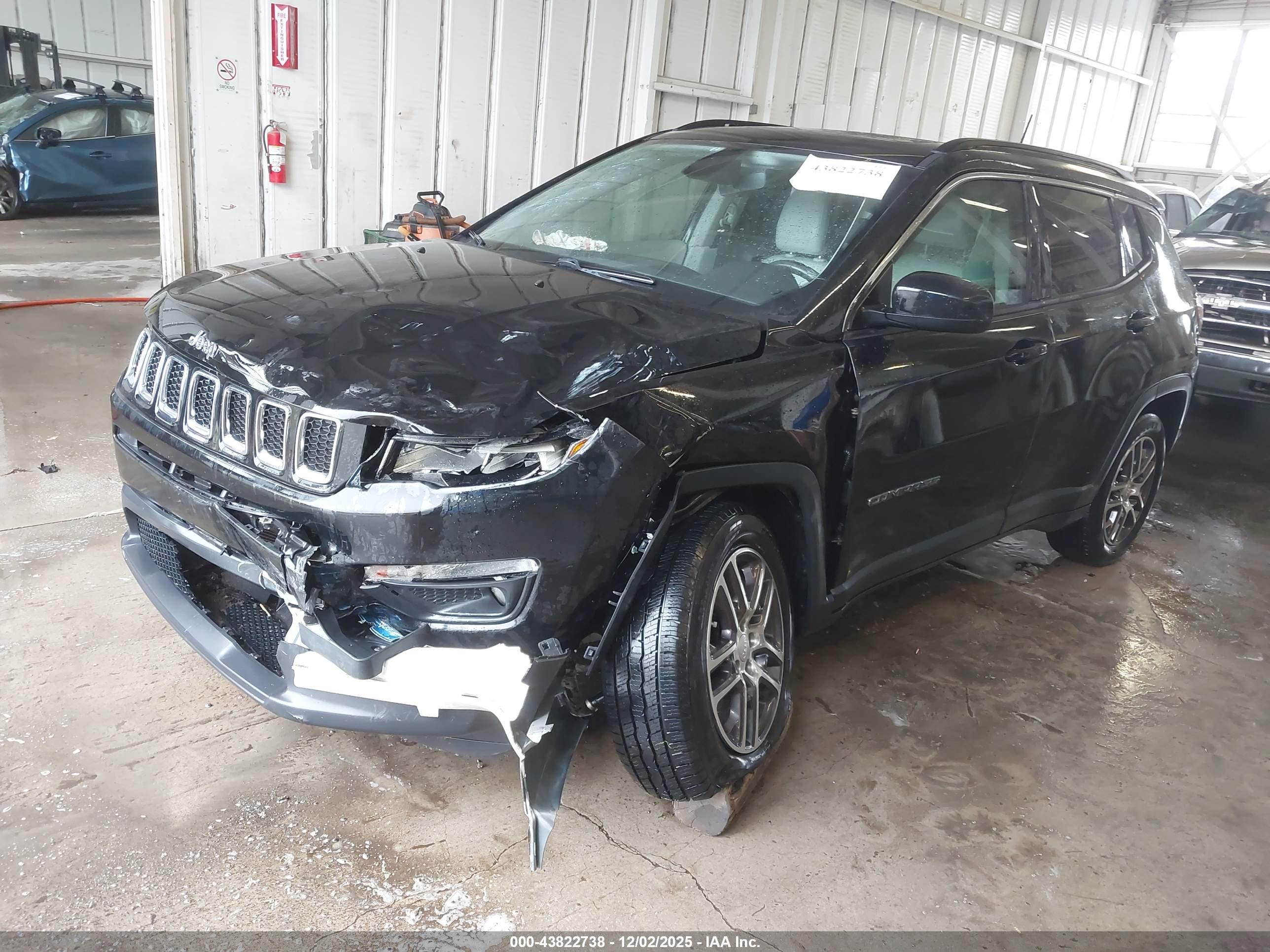 2020 JEEP COMPASS SUN AND WHEEL FWD — I2