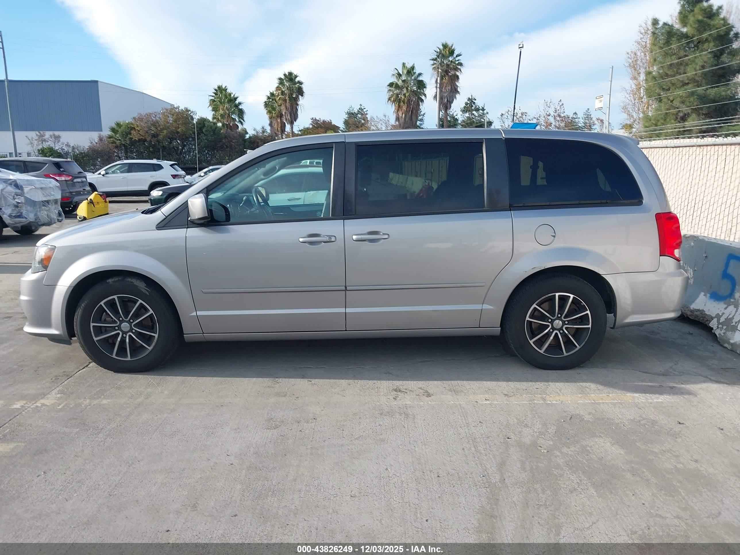 2016 DODGE GRAND CARAVAN R/T