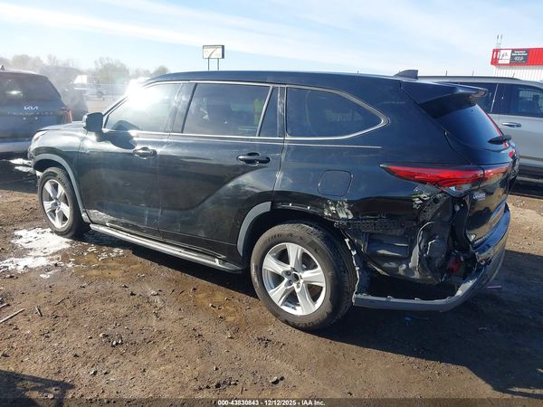 2021 TOYOTA HIGHLANDER LE