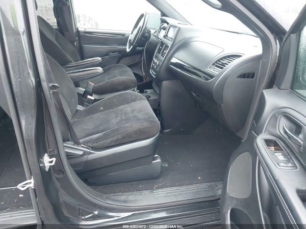 2014 DODGE GRAND CARAVAN SE 30TH ANNIVERSARY — I5