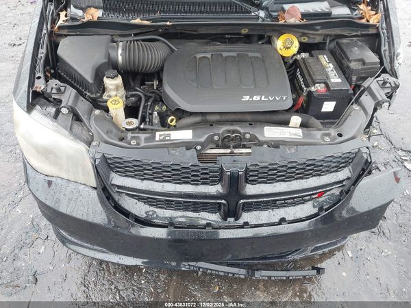 2014 DODGE GRAND CARAVAN SE 30TH ANNIVERSARY — I10