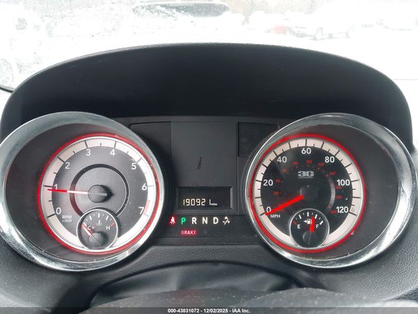 2014 DODGE GRAND CARAVAN SE 30TH ANNIVERSARY — I118