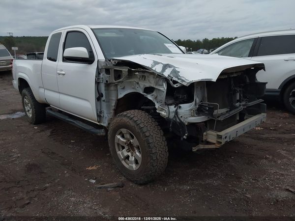 2017 TOYOTA TACOMA SR