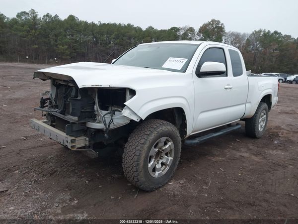 2017 TOYOTA TACOMA SR